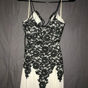 White/black evening gown